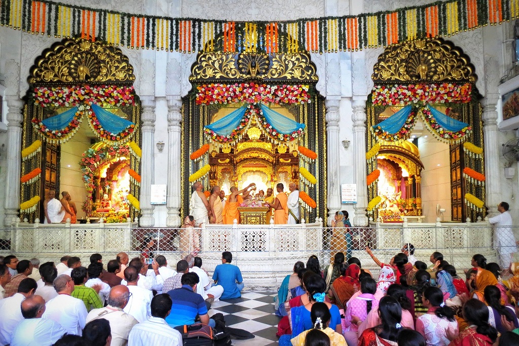 ISKCON Temple in Mumbai - Bhakti Marg